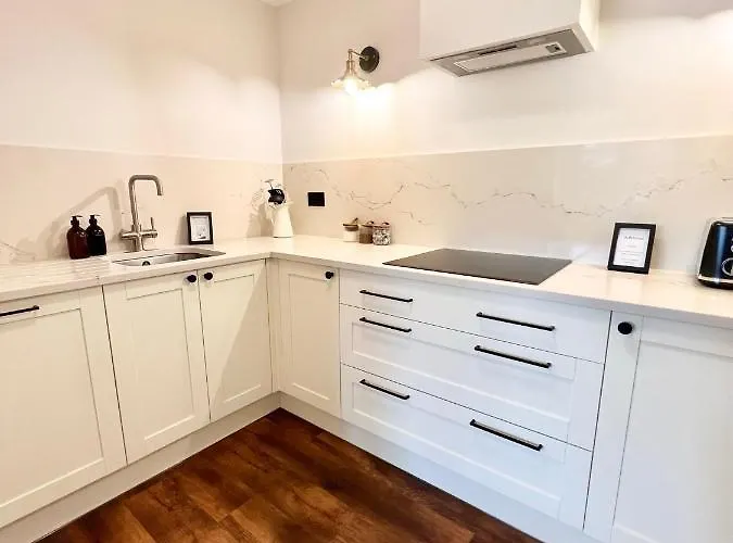 Redland - 2 Apartment