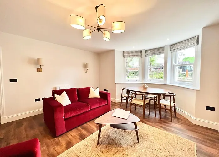 Redland - 2 Apartment *