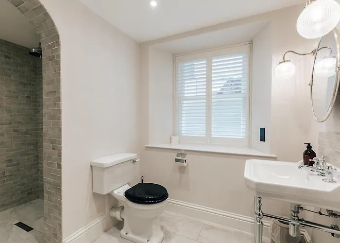 Redland - 2 Apartment