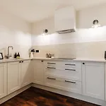 Апартаменты Redland - 2 *