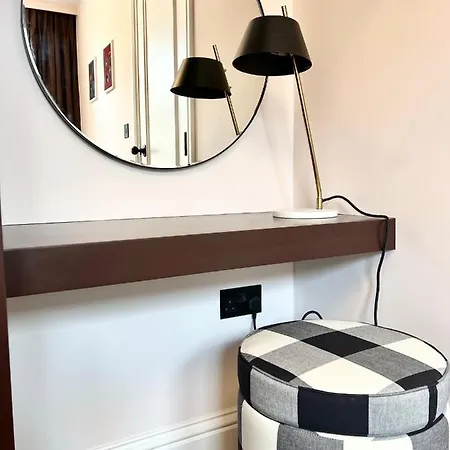 Redland - 2 * 布里斯托