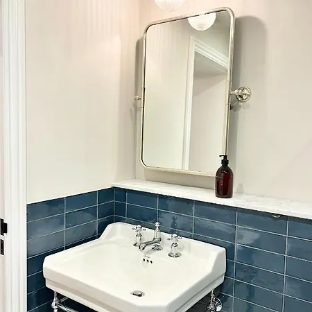 Redland - 2 * 布里斯托