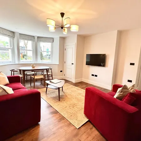 Redland - 2 * Bristol